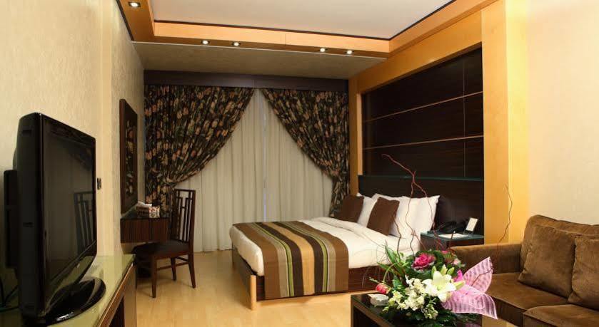 Imperial Suites Hotel Beirut Ngoại thất bức ảnh