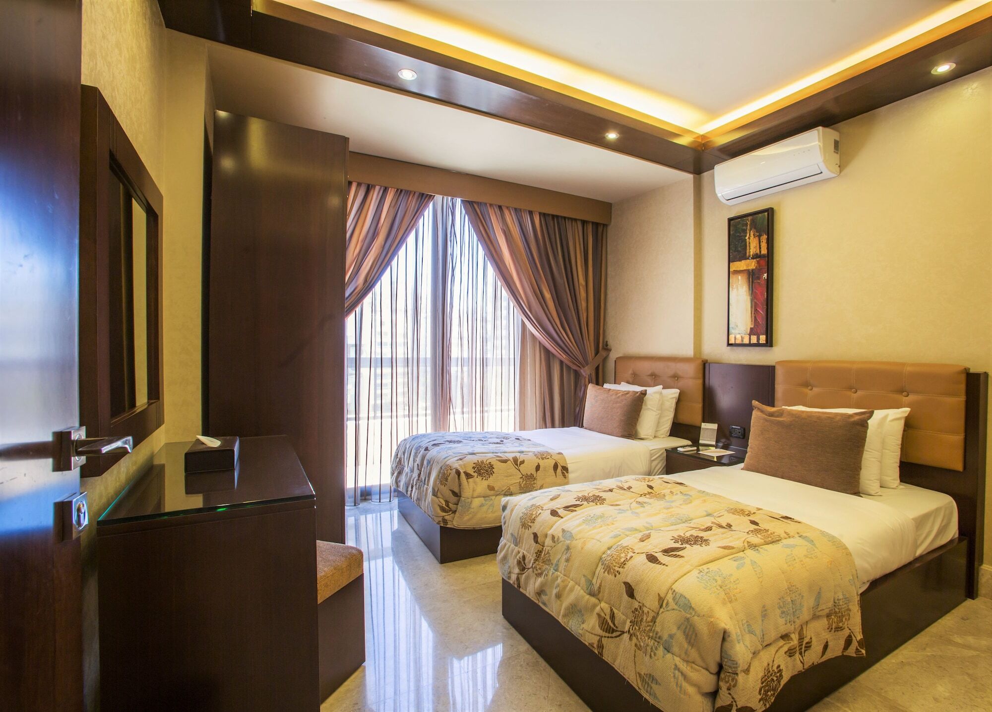 Imperial Suites Hotel Beirut Ngoại thất bức ảnh