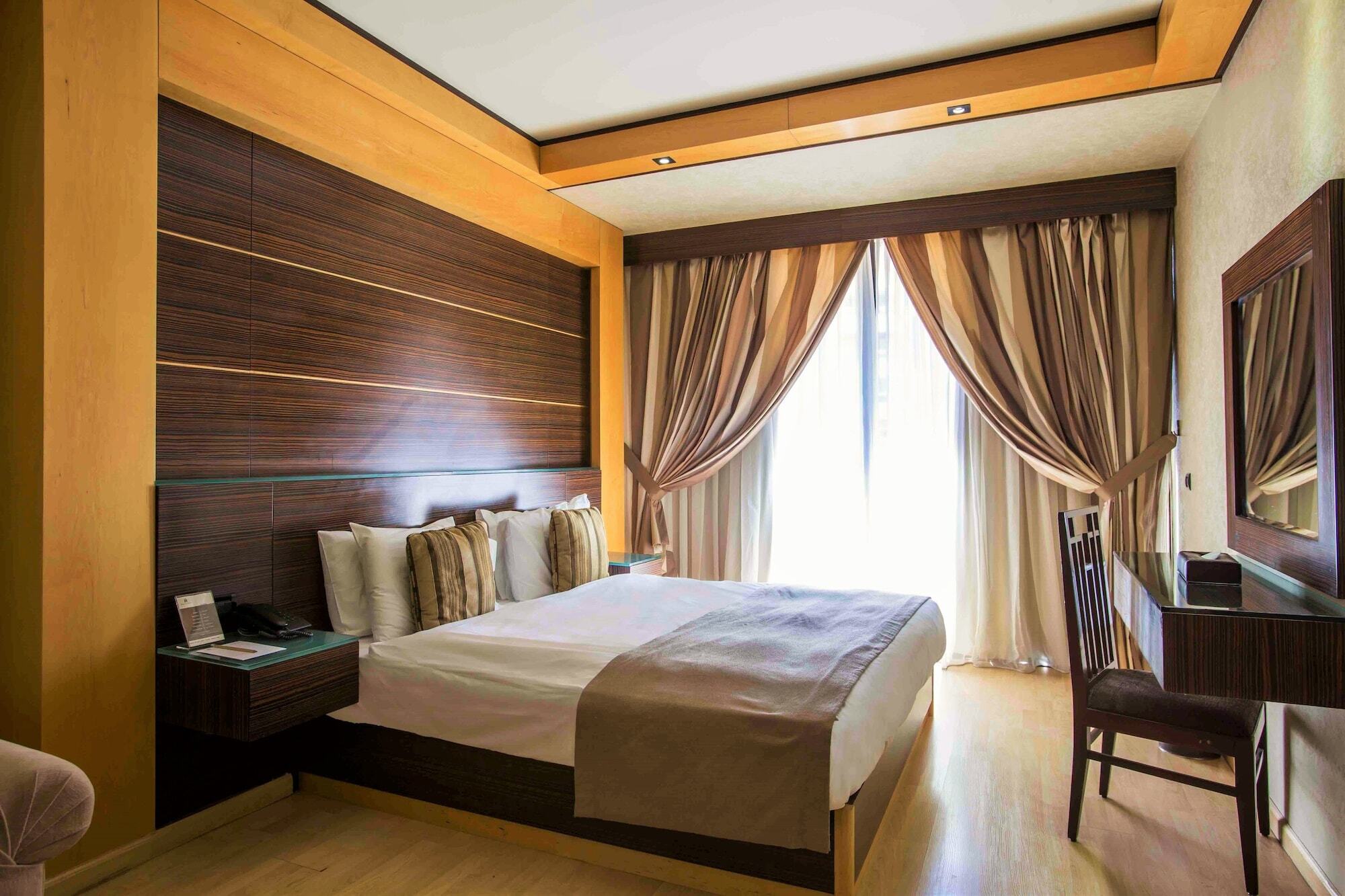 Imperial Suites Hotel Beirut Ngoại thất bức ảnh